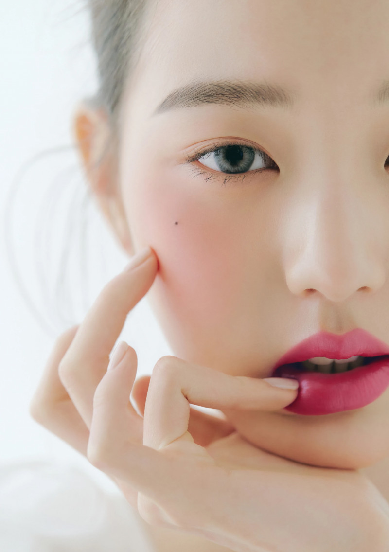 IZ*ONE Wonyoung for Beauty+ Magazine April 2021 Issue documents 4