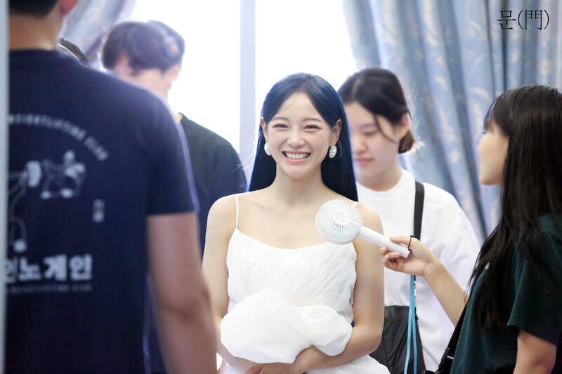 230913 Jellyfish Entertainment Naver Update - Kim Sejeong "Top or Cliff" MV Behind the Scenes documents 7