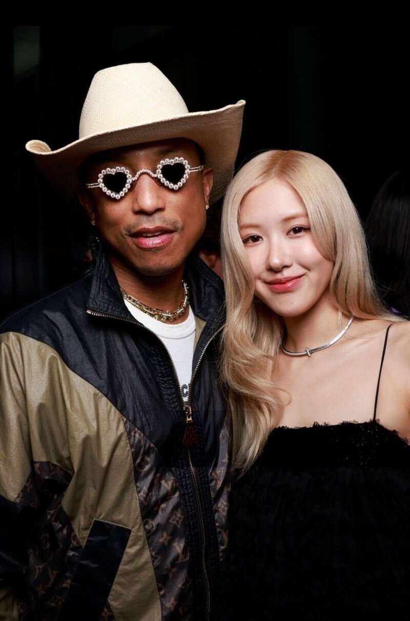 240411 ROSÉ with Pharrell Williams at the ‘Tiffany Wonder’ Exhibition documents 1