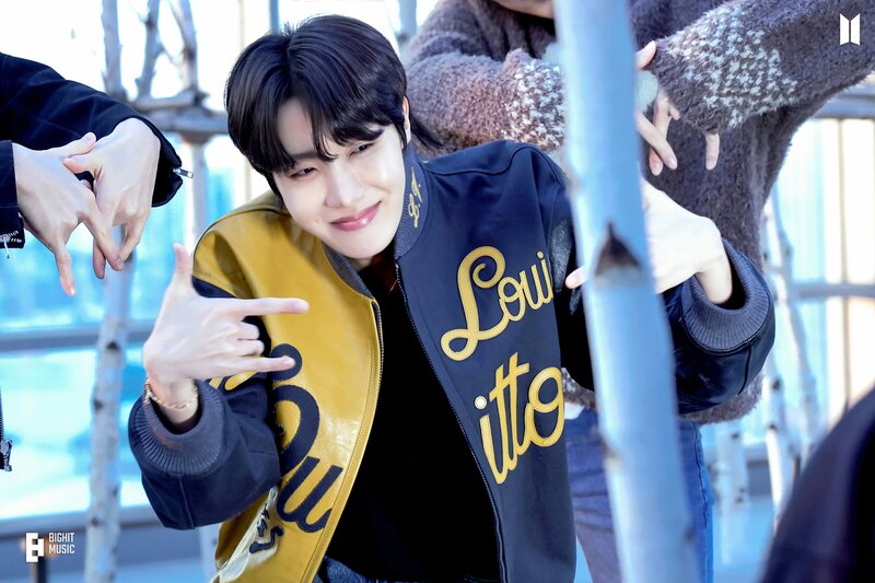 230414 j-hope ‘on the street (with J.Cole)’ documents 3
