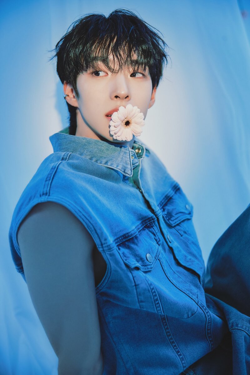 YOUNITE - 6th EP "ANOTHER" Concept Photos documents 8