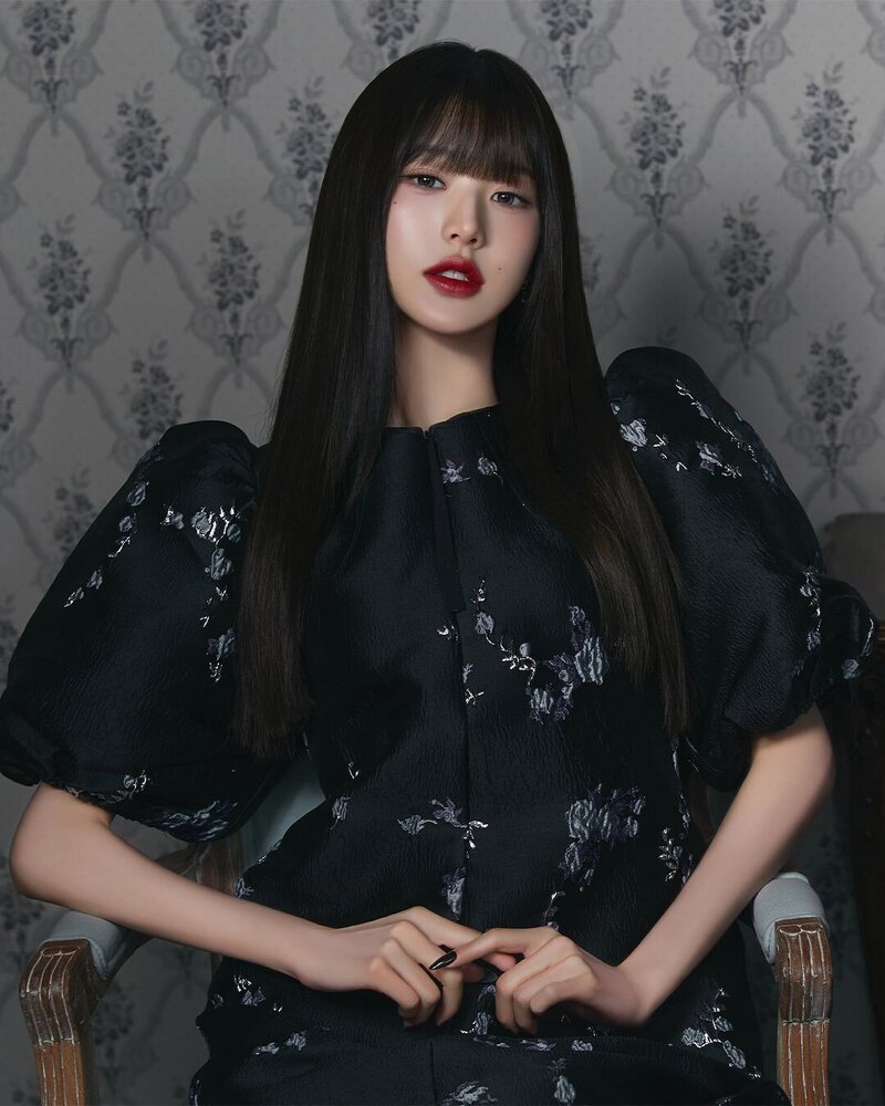 Jang Wonyoung for Hapa Kristin "One&Only Kristin" April 2024 Collection documents 2
