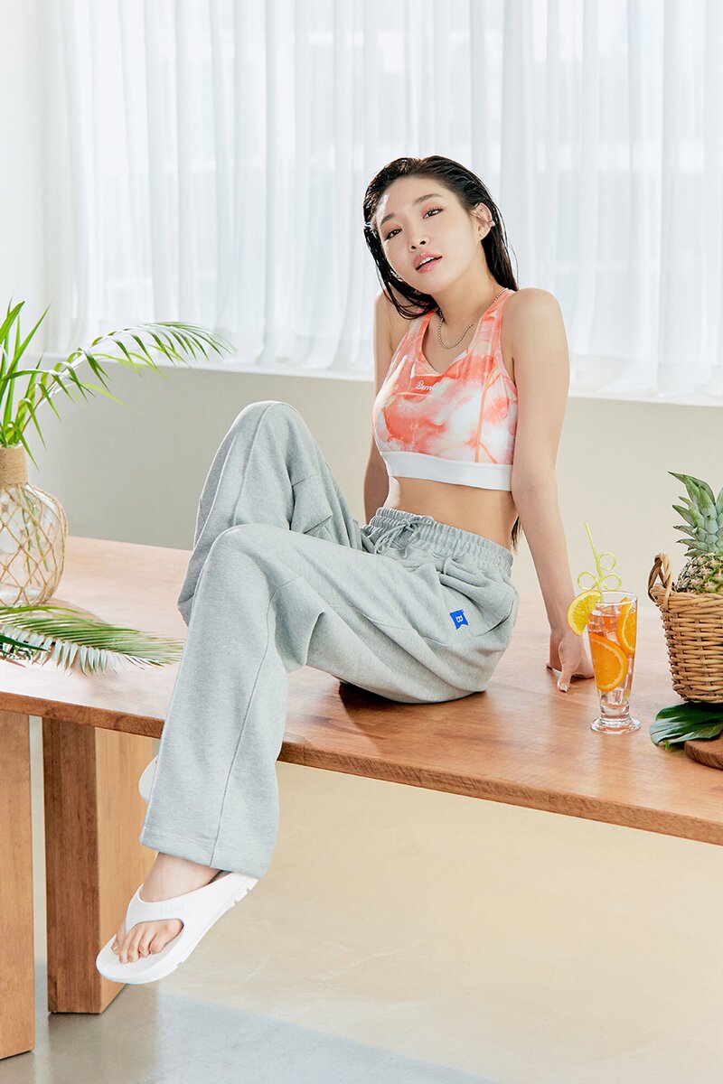 Chungha for BARREL 2022 SS Collection documents 9