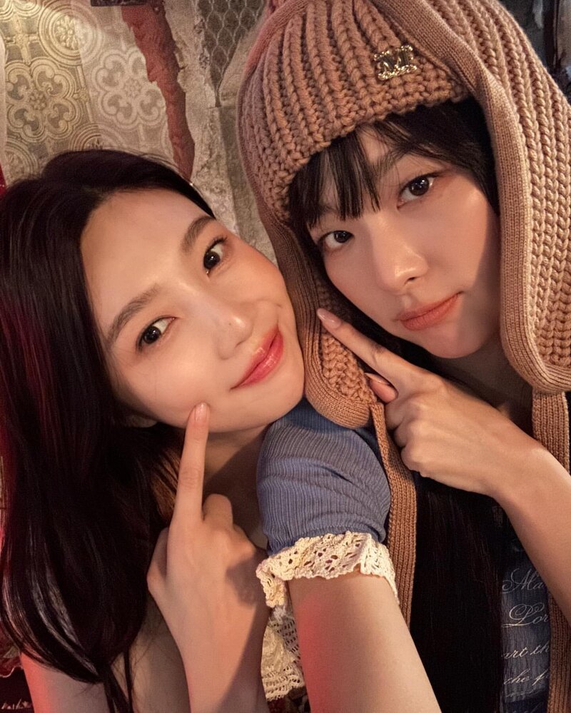 231203 Red Velvet Joy Instagram Update documents 5