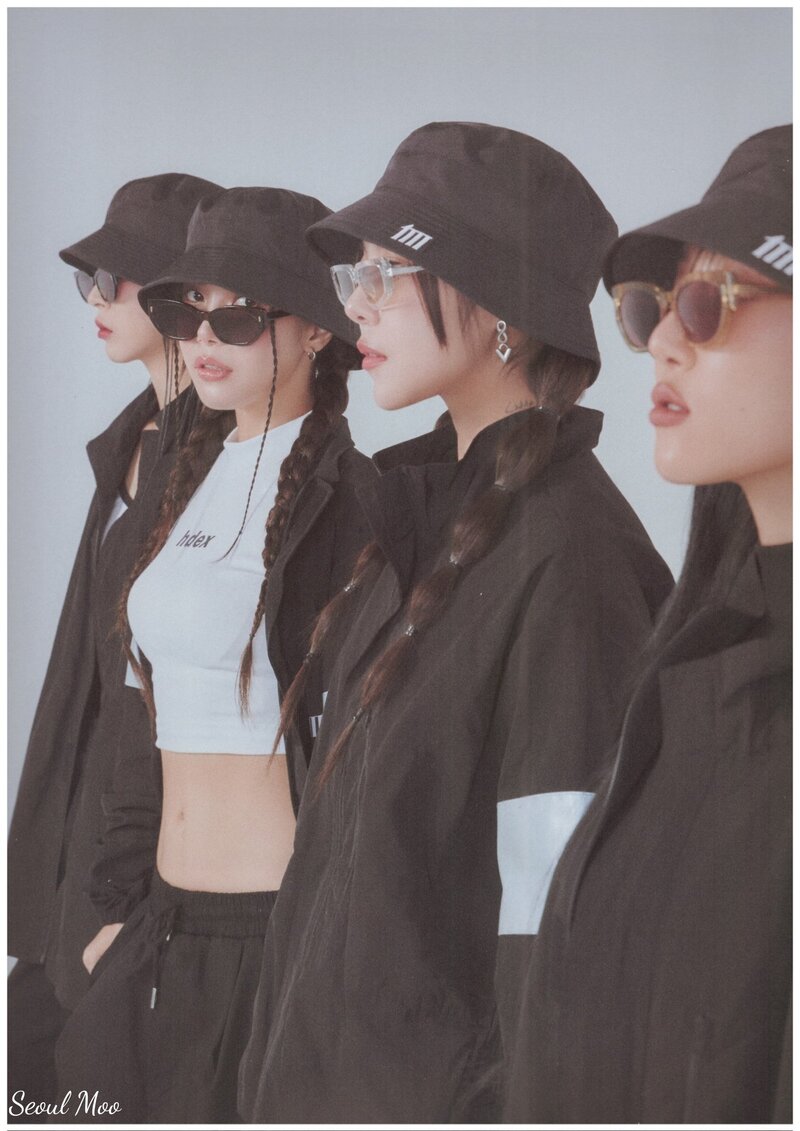 MAMAMOO 'WORLD TOUR [MY CON] - SEOUL' Photo Book [SCANS] documents 12