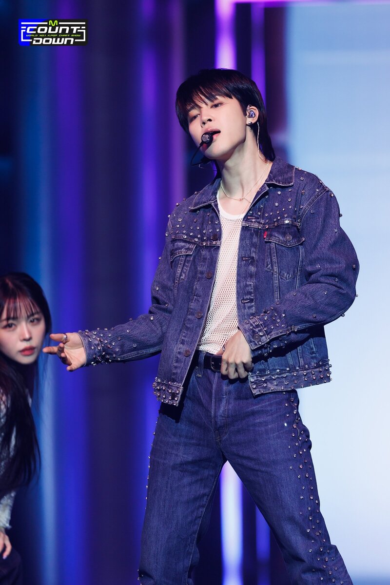 230330 BTS Jimin - 'Like Crazy' at M COUNTDOWN documents 10