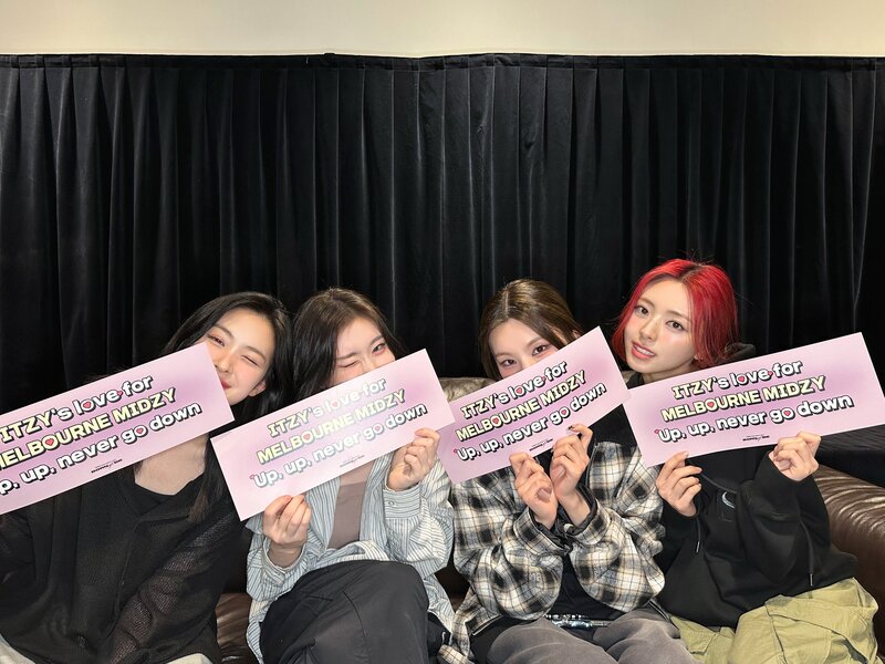 240326 - ITZY Twitter Update - ITZY 2nd World Tour 'BORN TO BE' in MELBOURNE documents 1