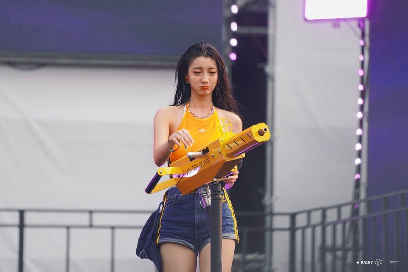 230624 Oh My Girl Yubin at 2023 Waterbomb festival documents 3