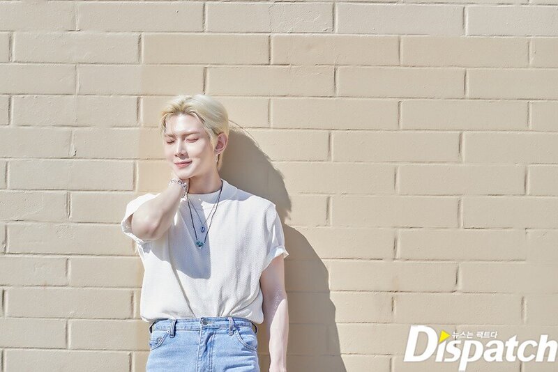 March 4, 2022 YEOSANG- 'ATEEZ IN LA' Photoshoot by DISPATCH documents 2