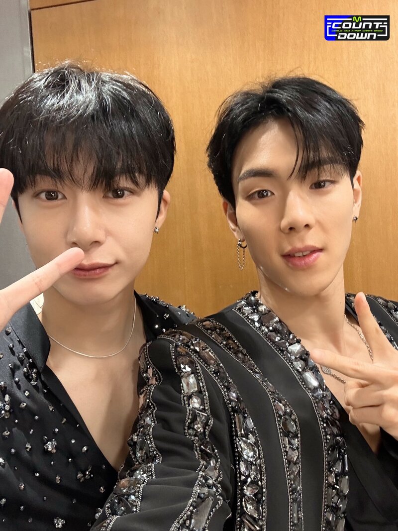 230727 - M COUNTDOWN Twitter Update with SHOWNU x HYUNGWON documents 3