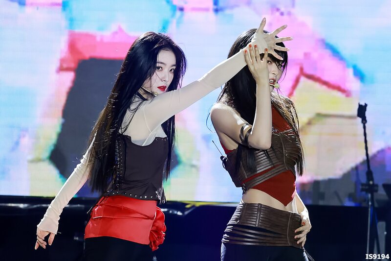 231231 Red Velvet Irene & Seulgi - Bonifacio Global City 2024 New Year’s Countdown documents 6