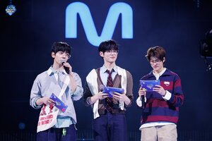 240229 MC Hanbin, Sohee, and Jaehyun at M Countdown