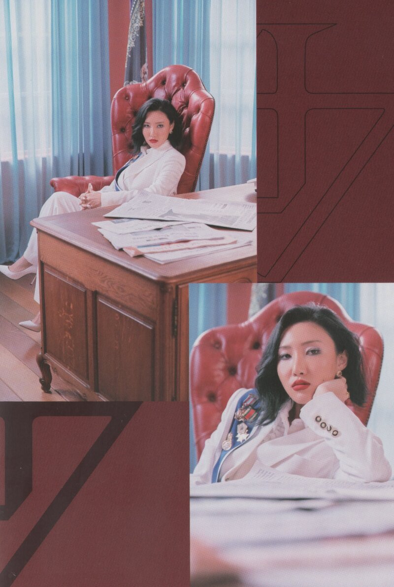 MAMAMOO 2nd Full Album 'reality in BLACK' [SCANS] (All Universes) documents 11