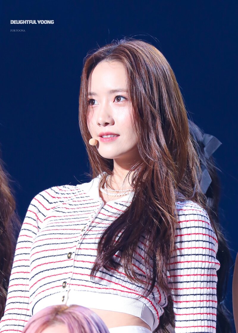 220820 Girls' Generation YoonA at SMTOWN Live documents 3