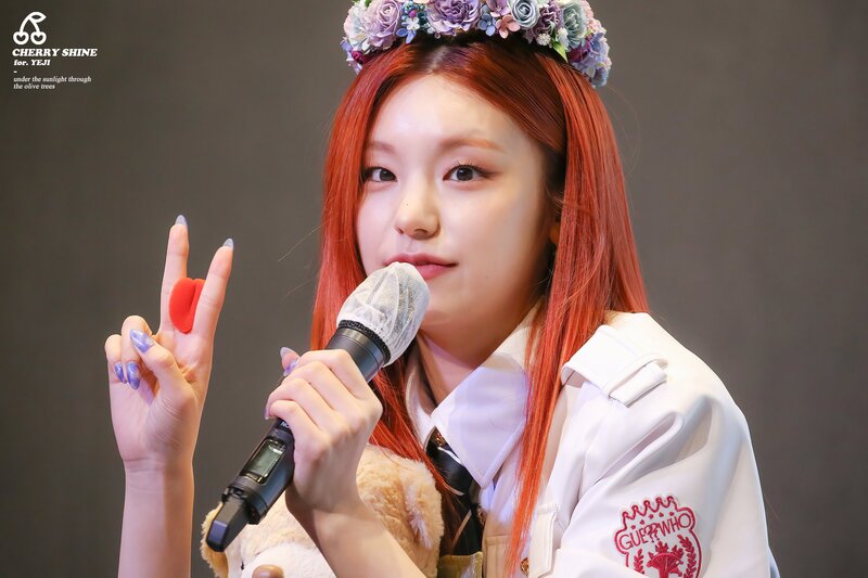 210530 ITZY Yeji - Fansign Event documents 10