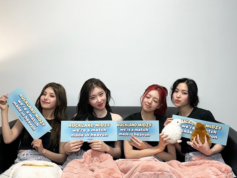 240321 - ITZY Twitter Update - ITZY 2nd World Tour 'BORN TO BE' in AUCKLAND documents 1