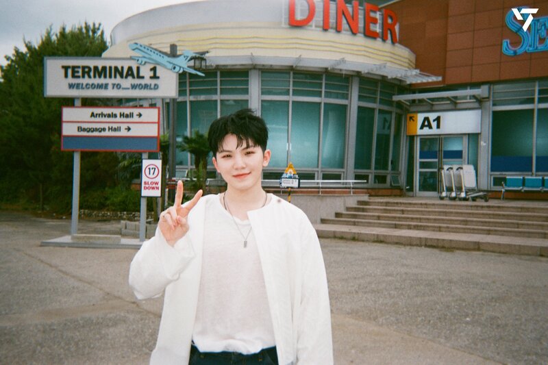 220725 SEVENTEEN ‘SECTOR 17’ Behind film photo - Woozi | Weverse documents 1