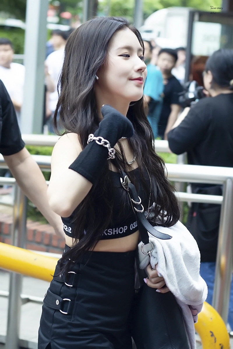 190705 (G)I-DLE Miyeon documents 2