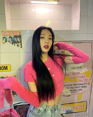 220301 Red Velvet Joy Instagram Update