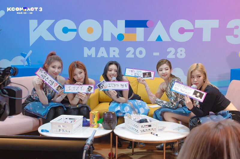 210327 ITZY at KCON:TACT 3 Day 8 documents 6