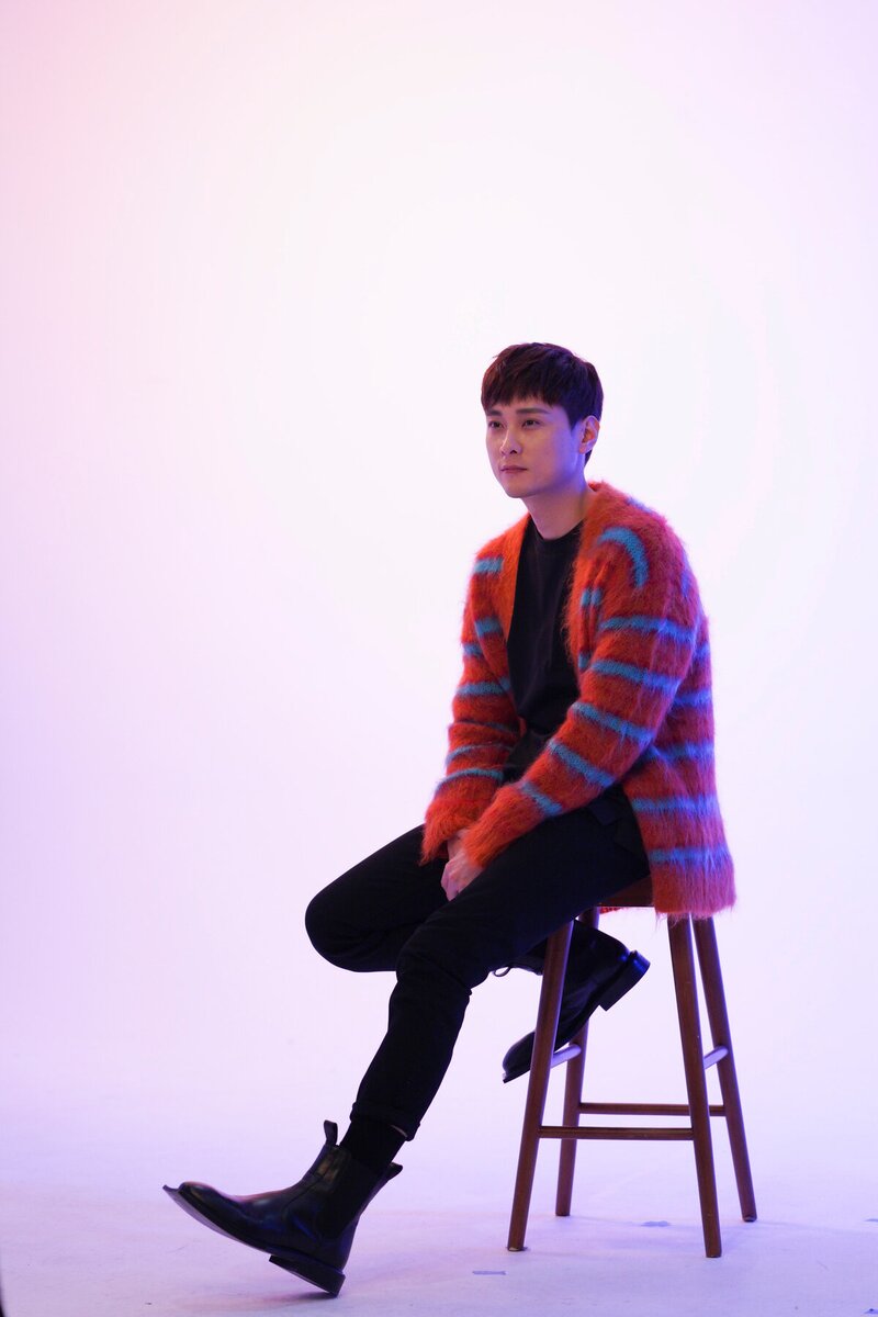 210308 Long Play Naver Update - BUZZ "The Lost Time" Jacket Shoot Behind documents 11