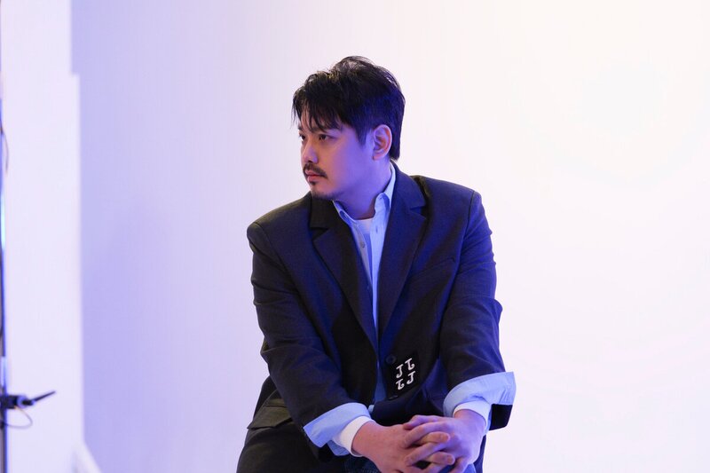 210308 Long Play Naver Update - BUZZ "The Lost Time" Jacket Shoot Behind documents 21