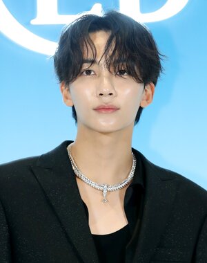 231109 SEVENTEEN Jeonghan at Fred Jewelry Exhibition Event