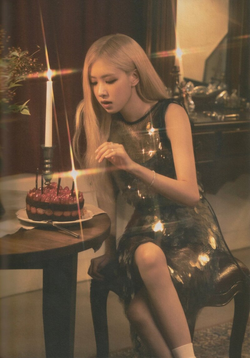 BLACKPINK Rosé - Season’s Greetings 2024: 'From HANK & ROSÉ To You' (Scans) documents 9