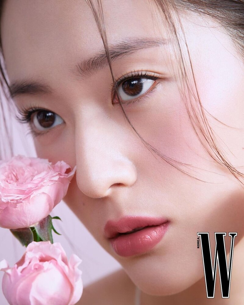 KRYSTAL JUNG for W Korea Magazine - June Issue 2023 documents 1