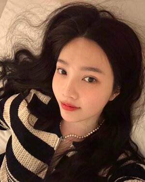 240210 Red Velvet Joy Instagram Update