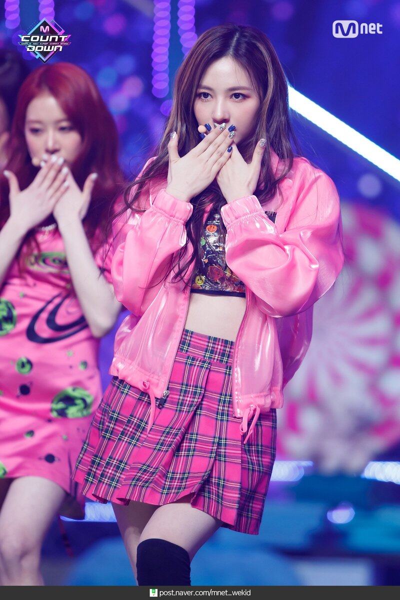 210121 Cherry Bullet - 'Follow Me'  + 'Love So Sweet' at M COUNTDOWN documents 15