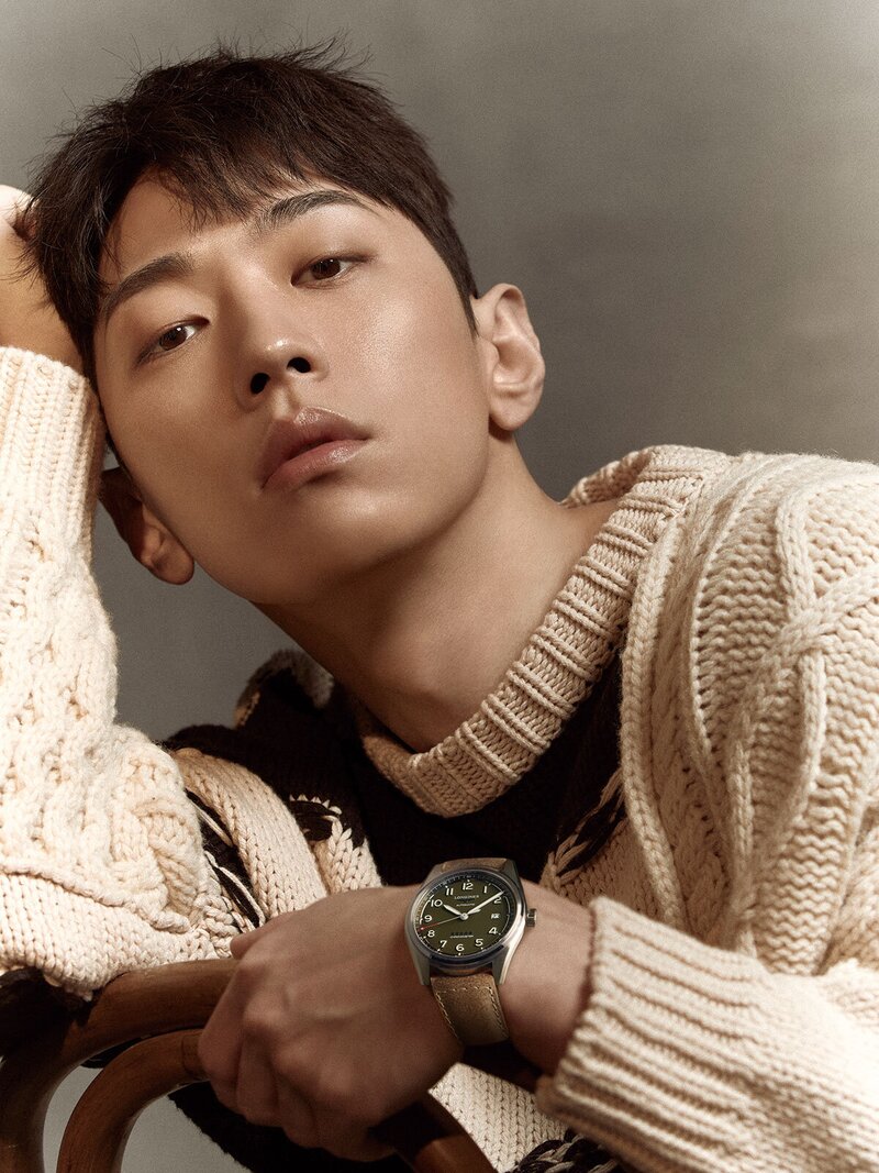 GRAY for NOBLESSE MEN x LONGINES WATCHES January Issue 2022 documents 2
