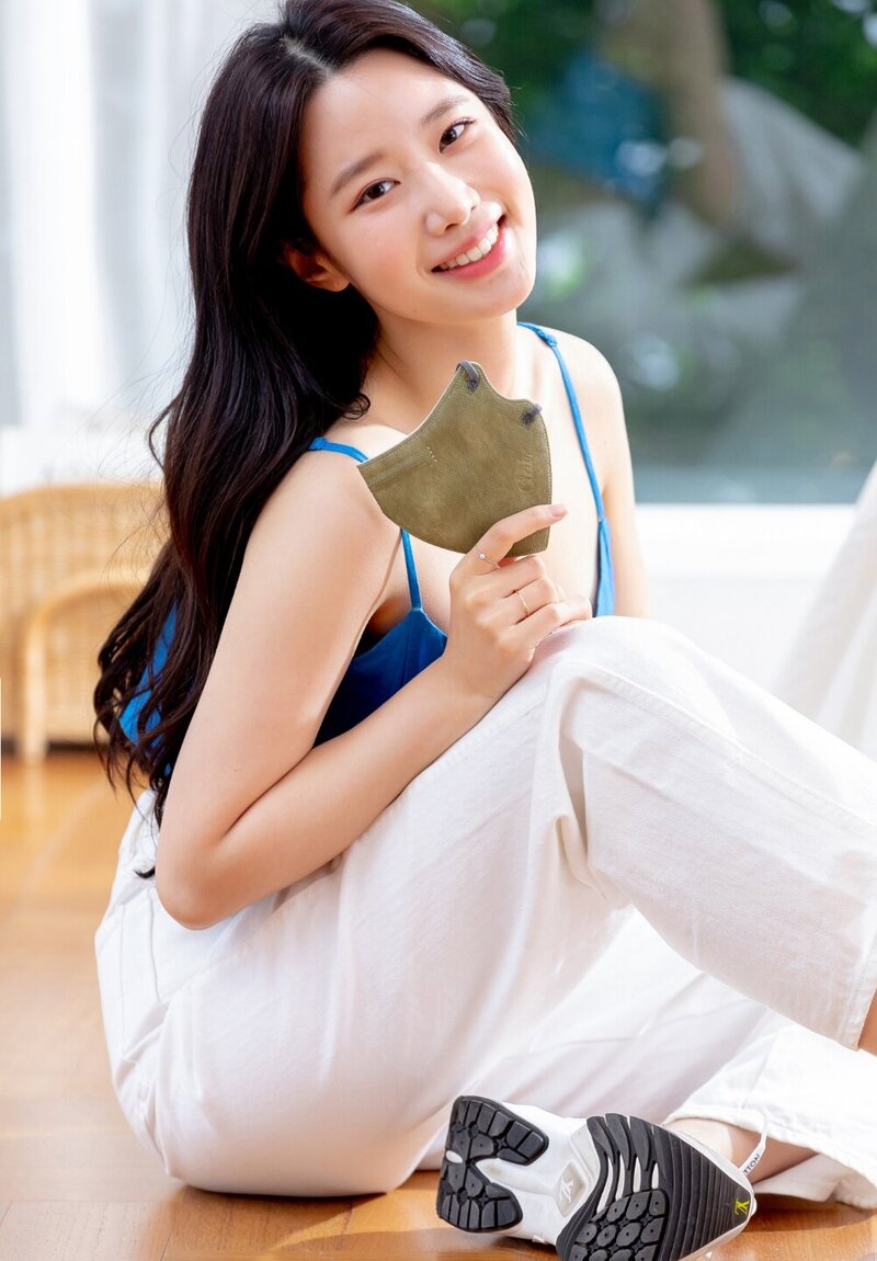 220526 Starweave Naver - Johyun - Claire Mask CF Behind documents 4