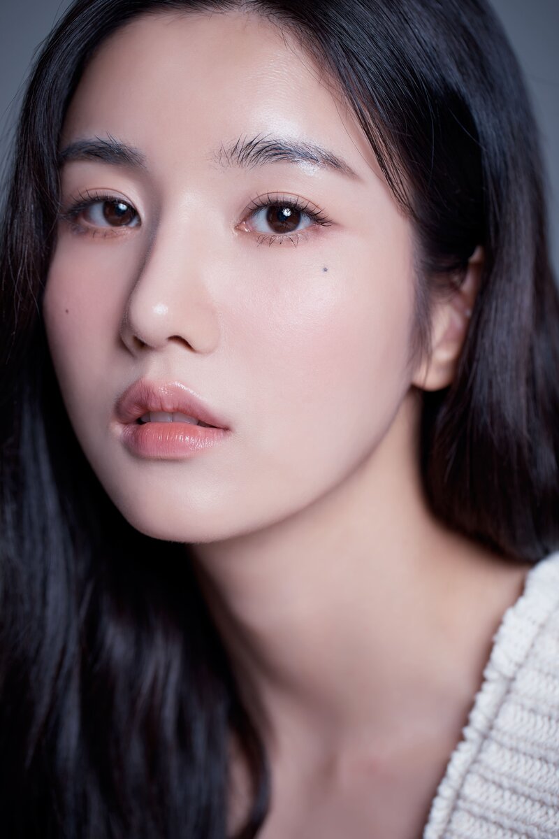 Kwon Eunbi 2021 Woollim Profile Photos documents 3