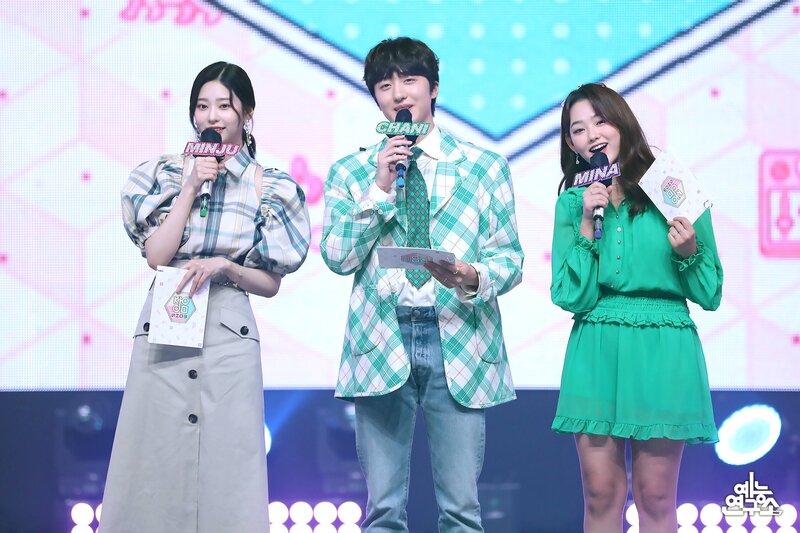 210327 Music Core MC's - Minju, Chani & Mina documents 1