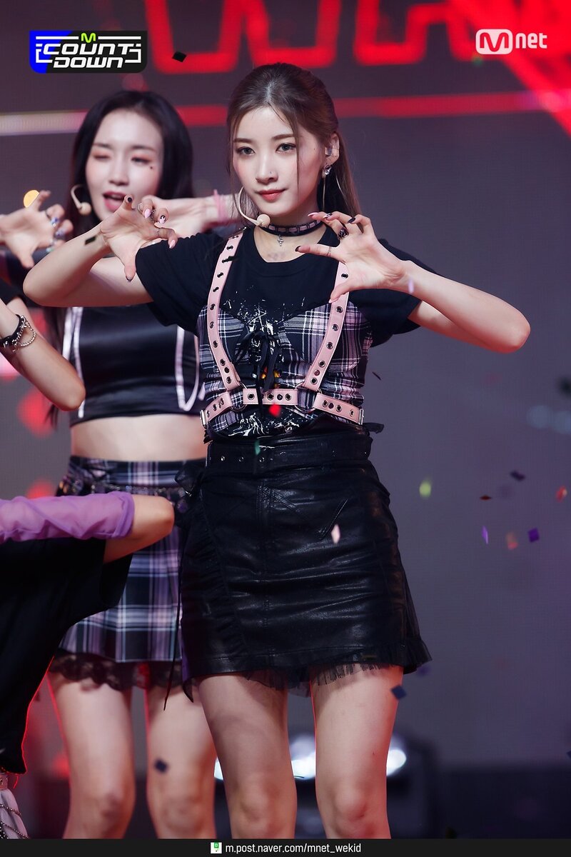 210909 PURPLE KISS - "Zombie" at MCOUNTDOWN documents 11
