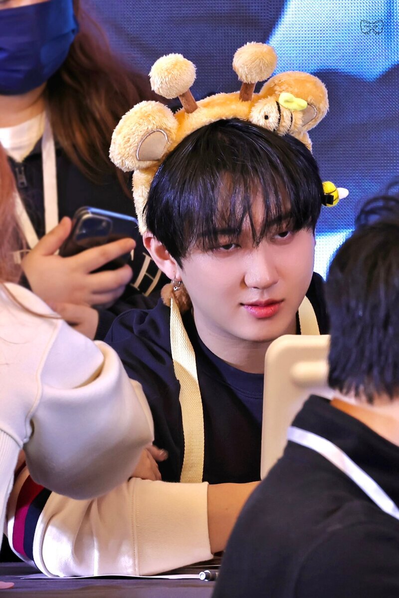 240203 StrayKids Changbin - KMS Fansign Event documents 10