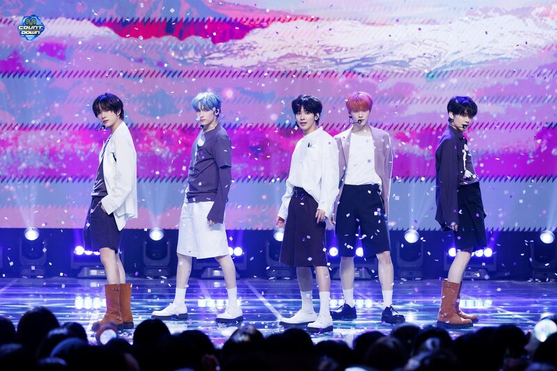 240404 TXT - 'Deja Vu' and 'I'll See You There Tomorrow' at M Countdown documents 14