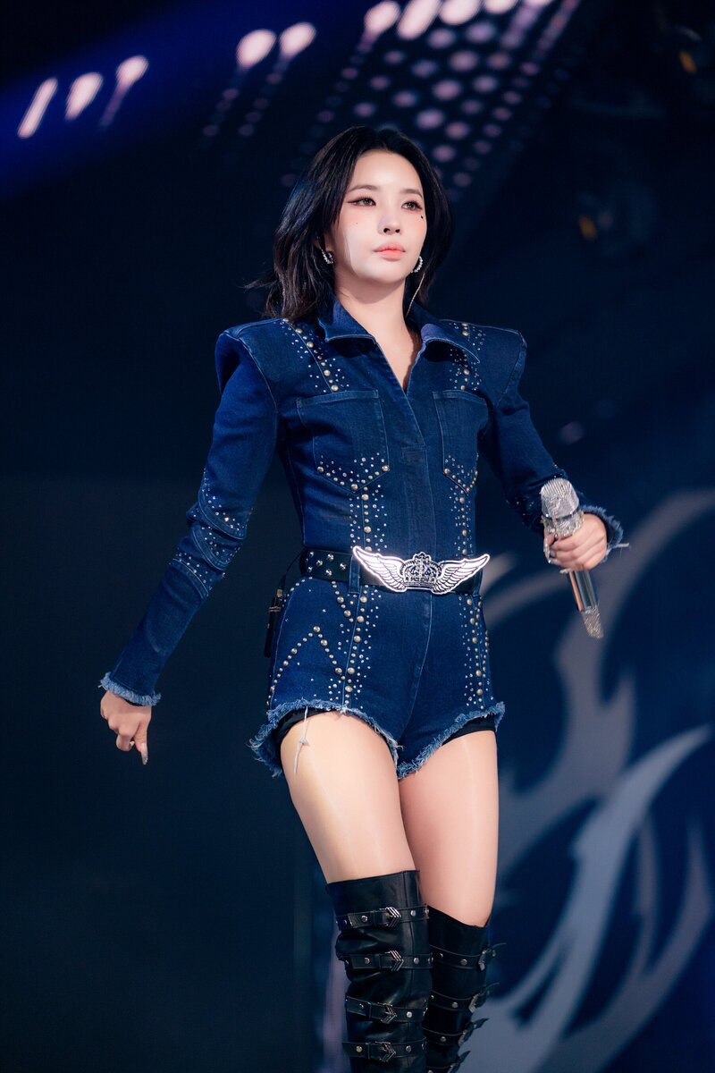 240204 (G)I-DLE Soyeon - 'Super Lady' at Inkigayo documents 9
