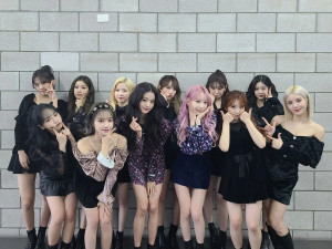 201215 IZ*ONE Twitter Update at The Show