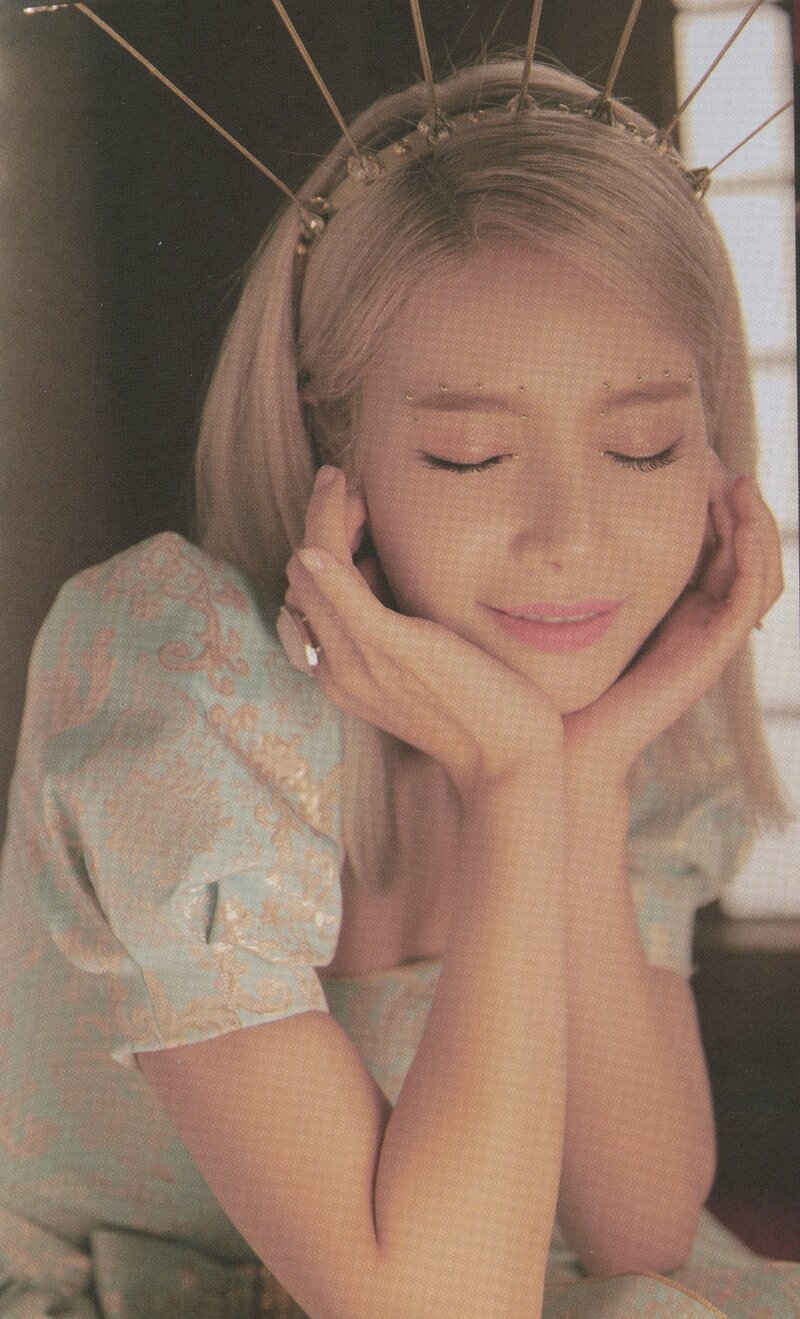 MAMAMOO 2nd Full Album 'reality in BLACK' [SCANS] documents 14