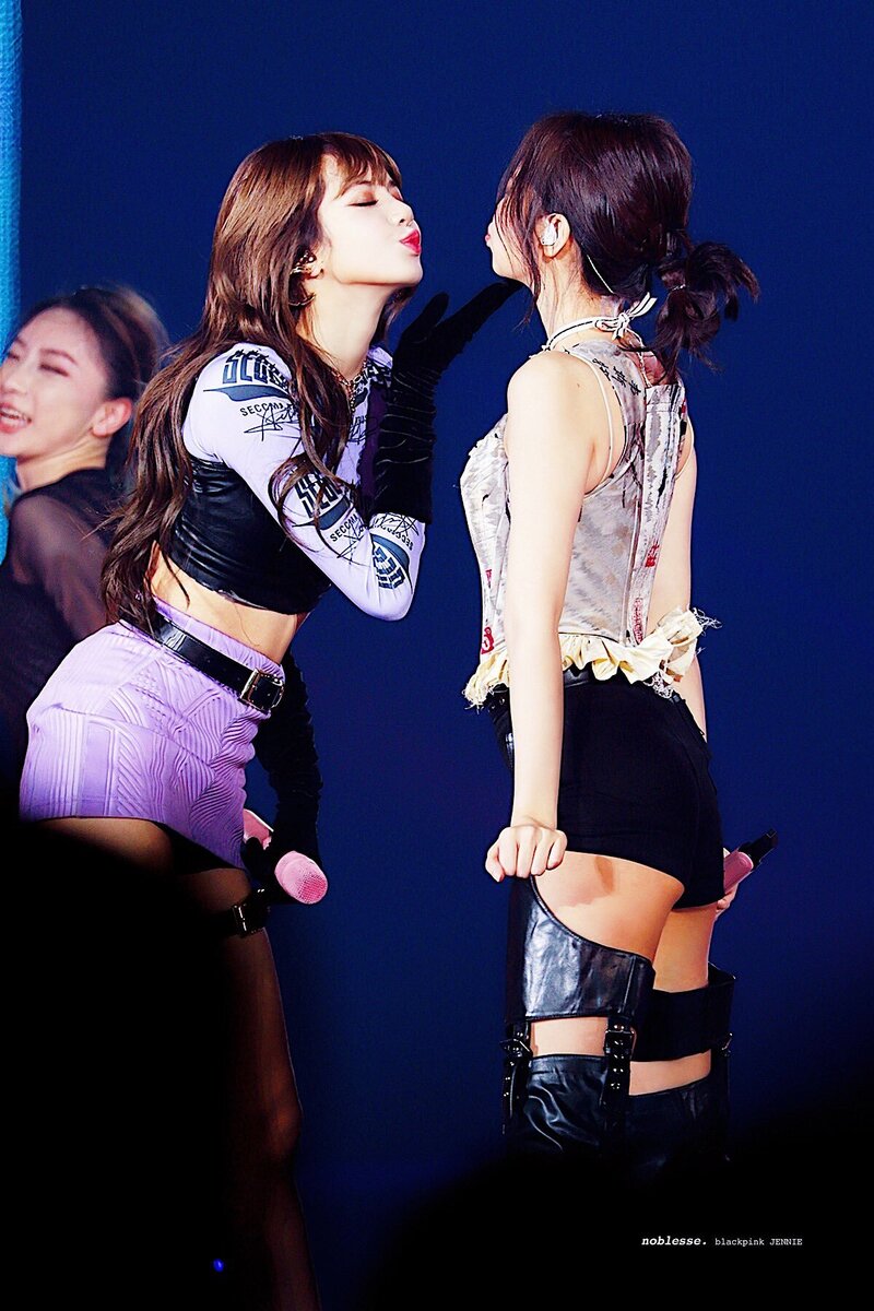 200105 JENNIE & LISA - ‘In Your Area’ World Tour KYOCERA DOME documents 1