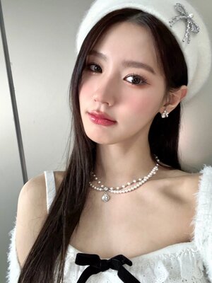 240101 - (G)I-DLE Twitter Update with MIYEON