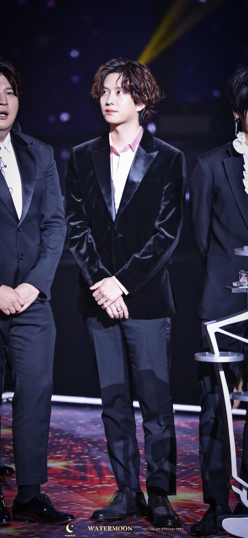 171115 Super Junior Heechul at Asian Artist Awards documents 2