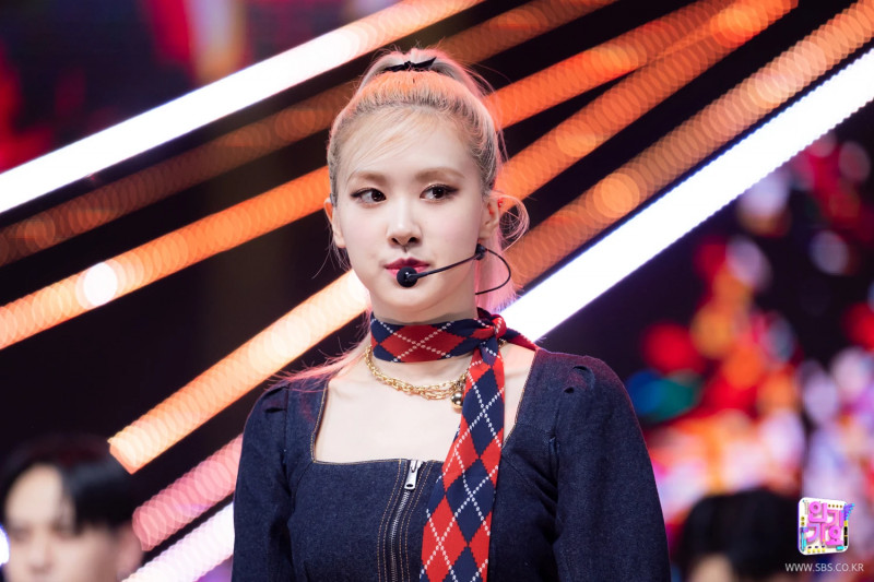 210328 Rosé - 'On The Ground' at Inkigayo documents 2