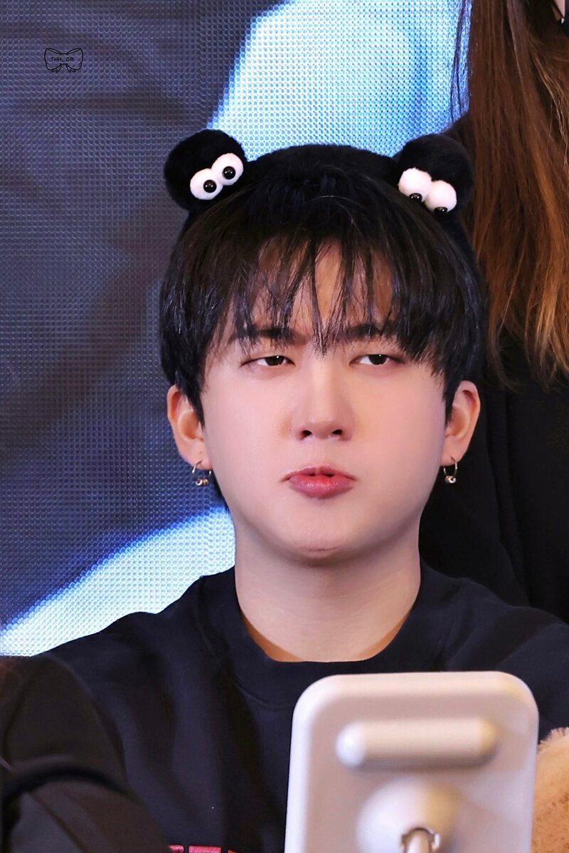 240203 StrayKids Changbin - KMS Fansign Event documents 15