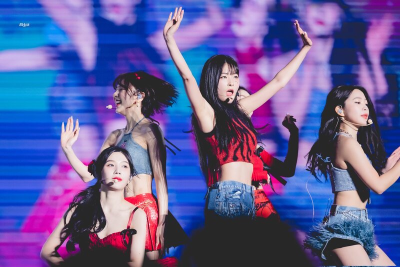 230402 Red Velvet - 'R to V' Concert in Seoul Day 2 documents 4