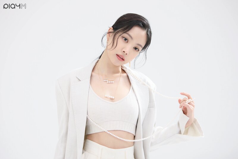 210429 Play M Naver Post - Apink's Naeun TASAKI x Marie Claire Photoshoot Behind documents 7