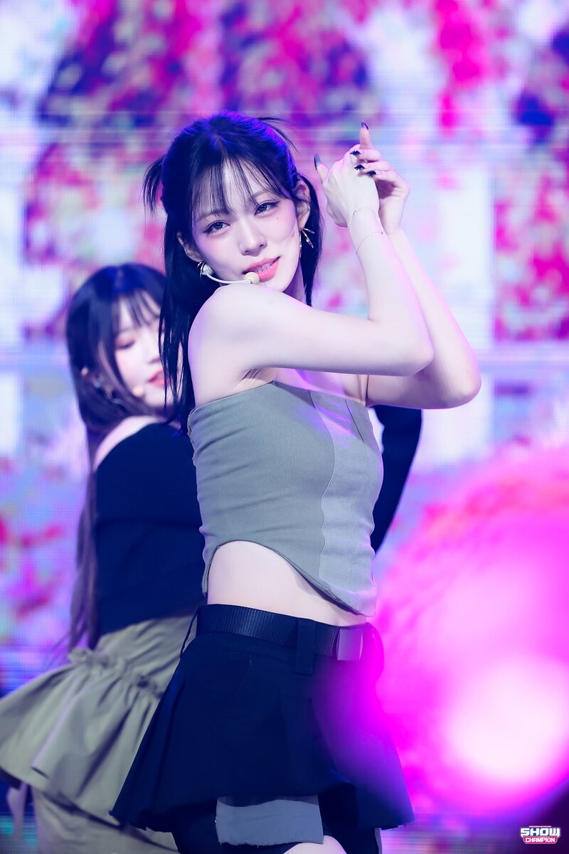 230614 fromis_9 Chaeyoung - '#menow' at Show Champion documents 1