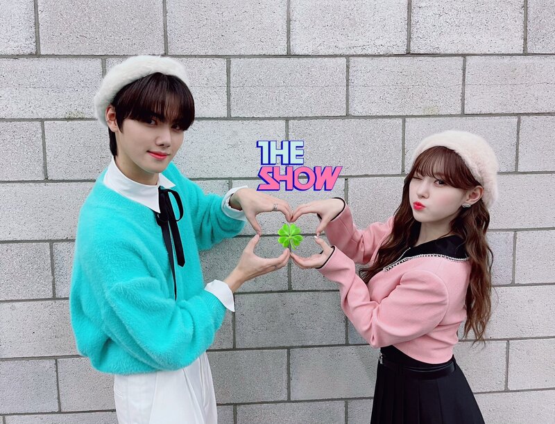 221122 THE SHOW Twitter Update - CRAVITY Minhee, KEP1ER Chaehyun documents 2